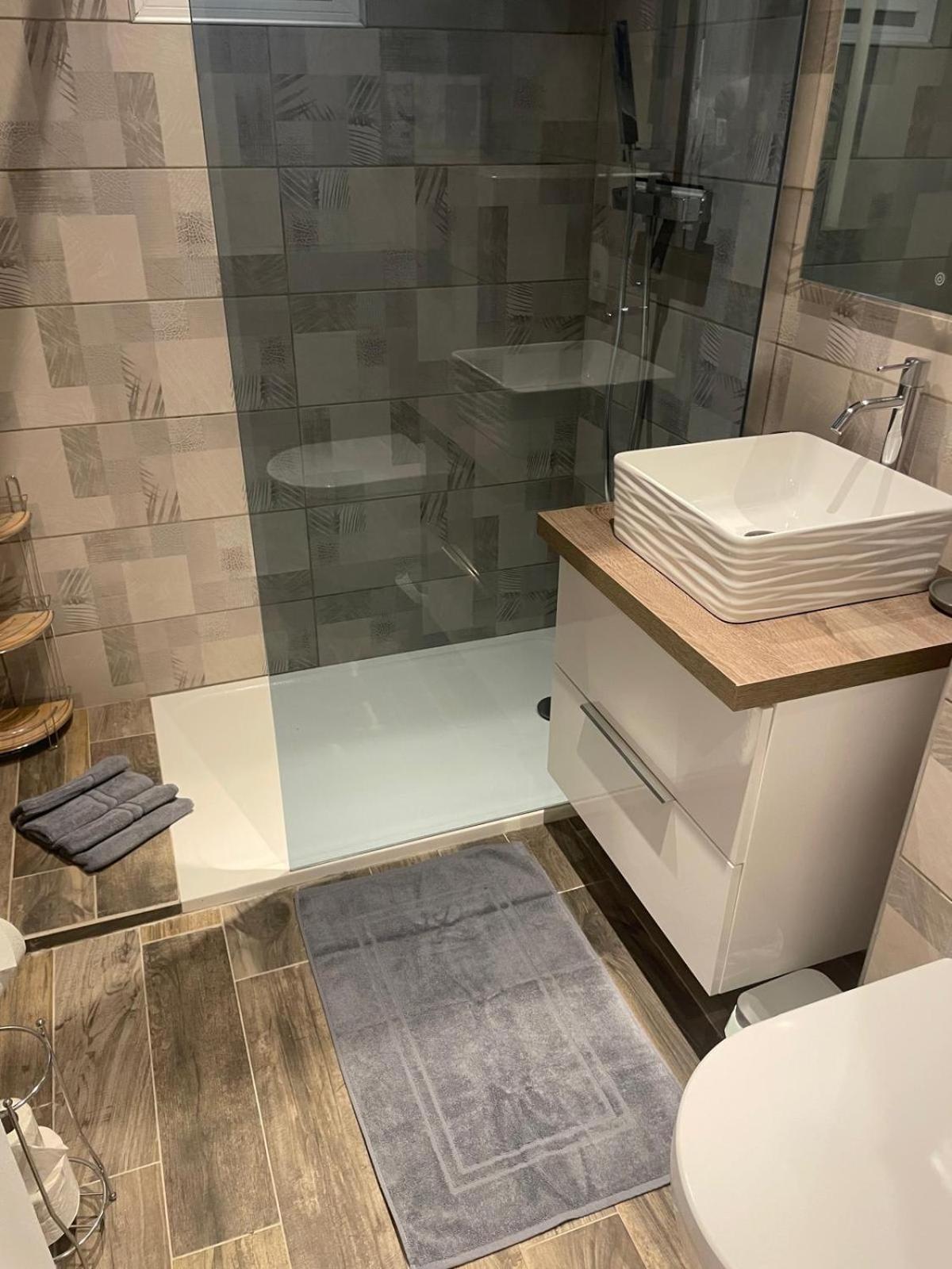 Haut De Villa Vue Mer 3 Pieces Climatise & Wifi 4 A 6 Personnes Pietrosella Luaran gambar